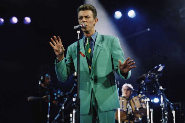 David Bowie at the Freddie Mercury Tribute Concert, Wembley Stadium, London, 20th April 1992. (Photo by Michael Putland/Getty Images)